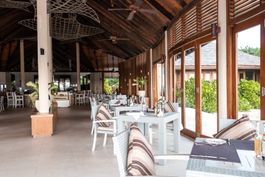 MEERU BAR & GRILL