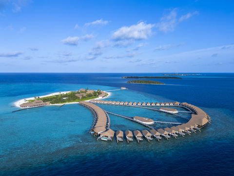 Cinnamon Velifushi Maldives