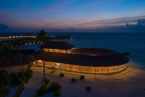Cinnamon Velifushi Maldives