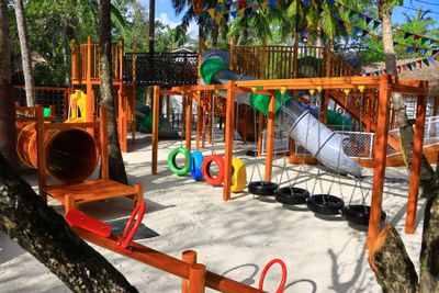 Lil’ Pirates Bay Playground