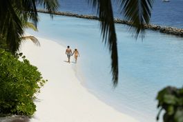 Romance & Honeymoons