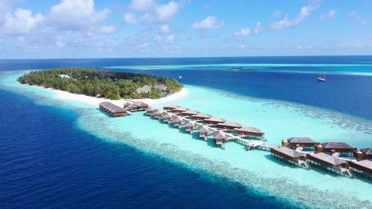 Vilamendhoo Island Resort and Spa
