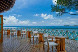 Raiyvilla Bar