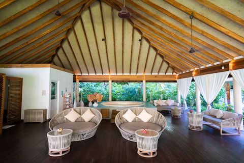Reethi Faru Resort