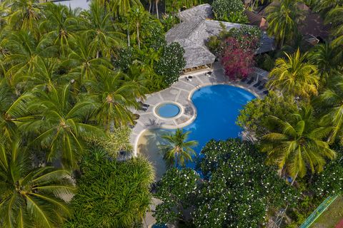 Niva Kuramathi Maldives