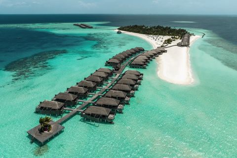 Constance Moofushi