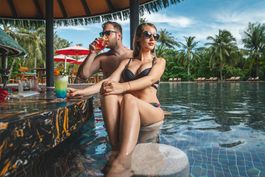 Jungali JUNGLE POOL BAR