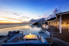 Sunset Pool Café