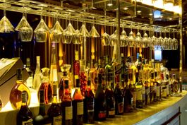 Meeru Bar & Grill