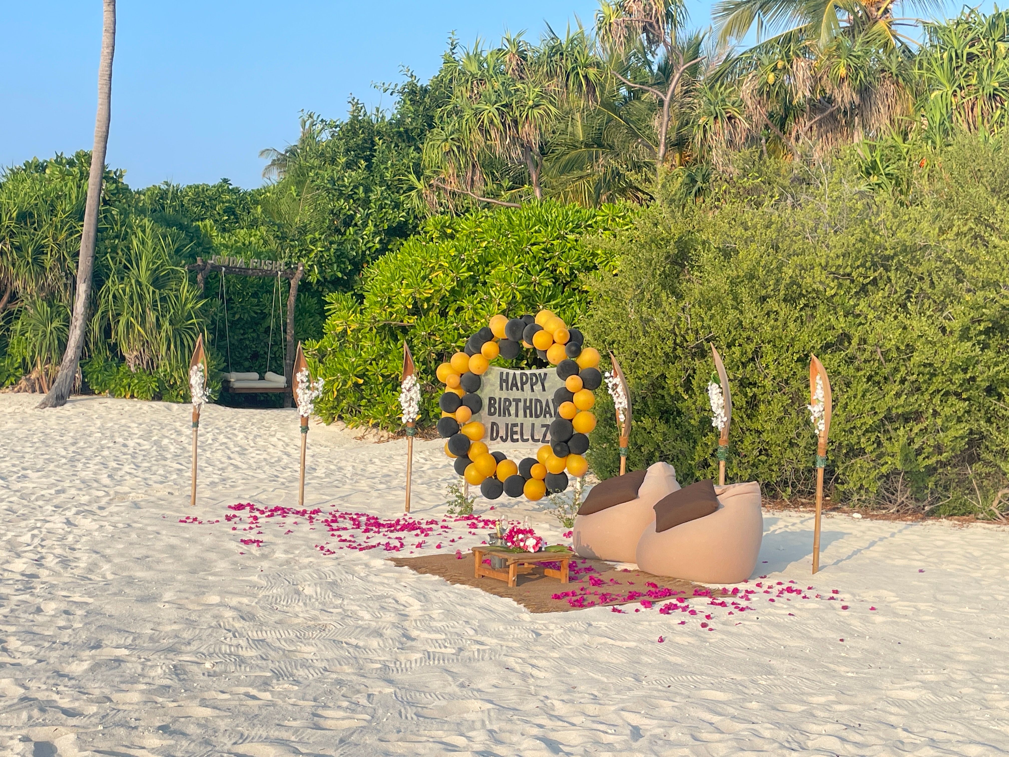 Weddings & Romance