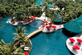 Jungali JUNGLE POOL BAR