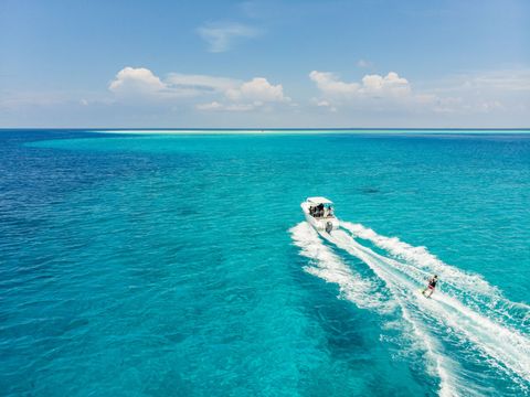 Hurawalhi Island Resort