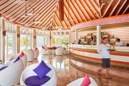 Dhoni Bar