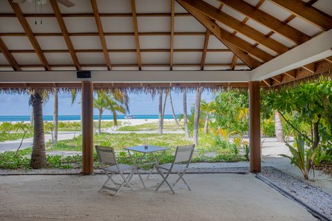Cinnamon Velifushi Maldives