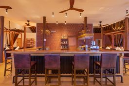 Raiyvilla Bar