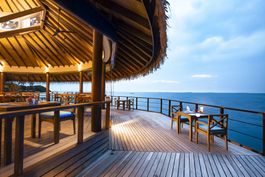 DHIYAVARU BAR & RESTAURANT
