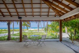 Iru Beach Bar