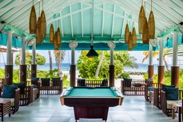 Mint ADULT-ONLY POOL BAR